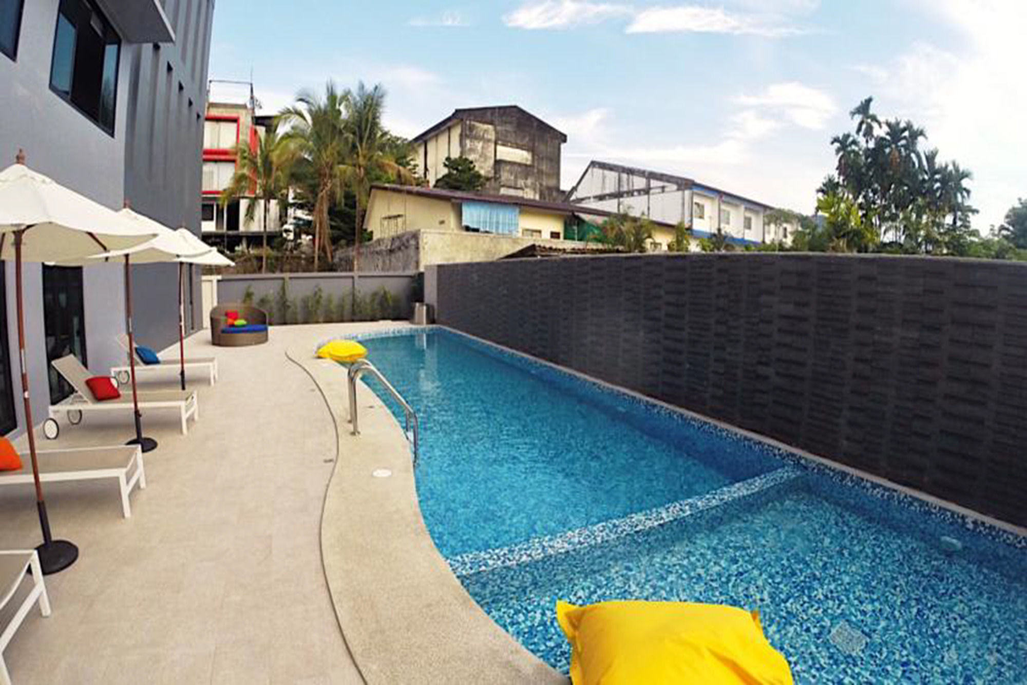 The Galla Hotel Ranong Esterno foto